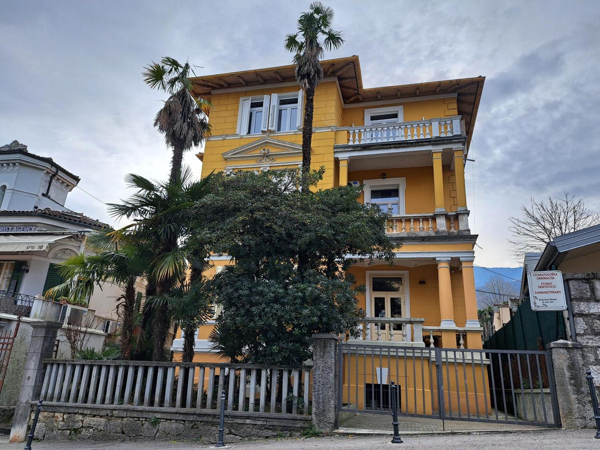 Apartman Barocco Lovran Bagian luar foto
