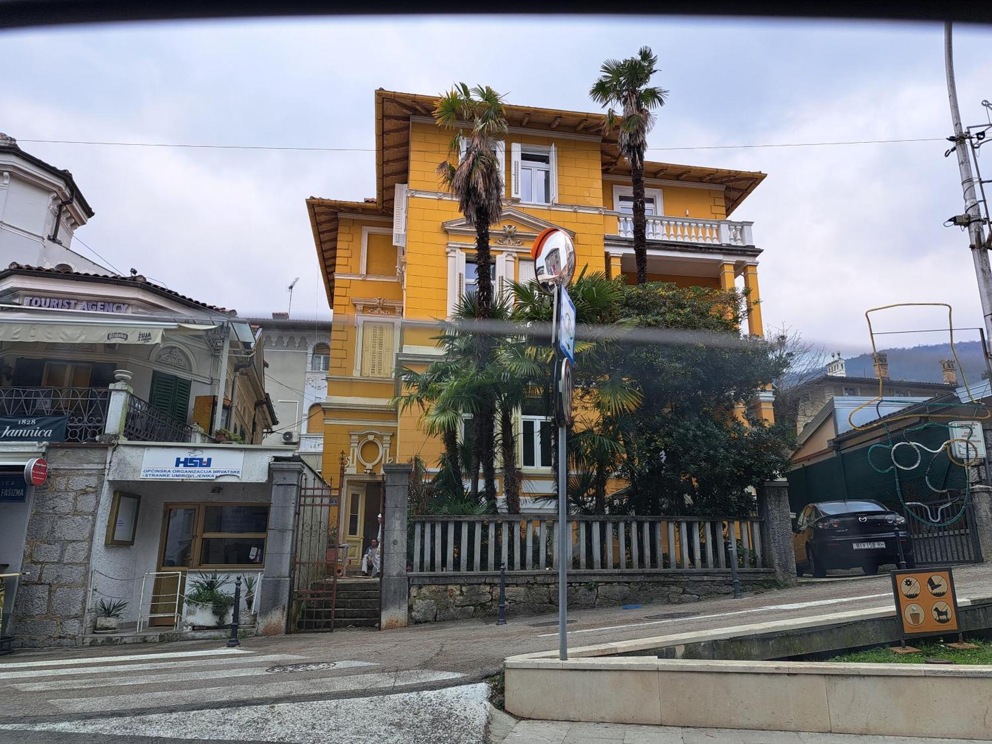 Apartman Barocco Lovran Bagian luar foto