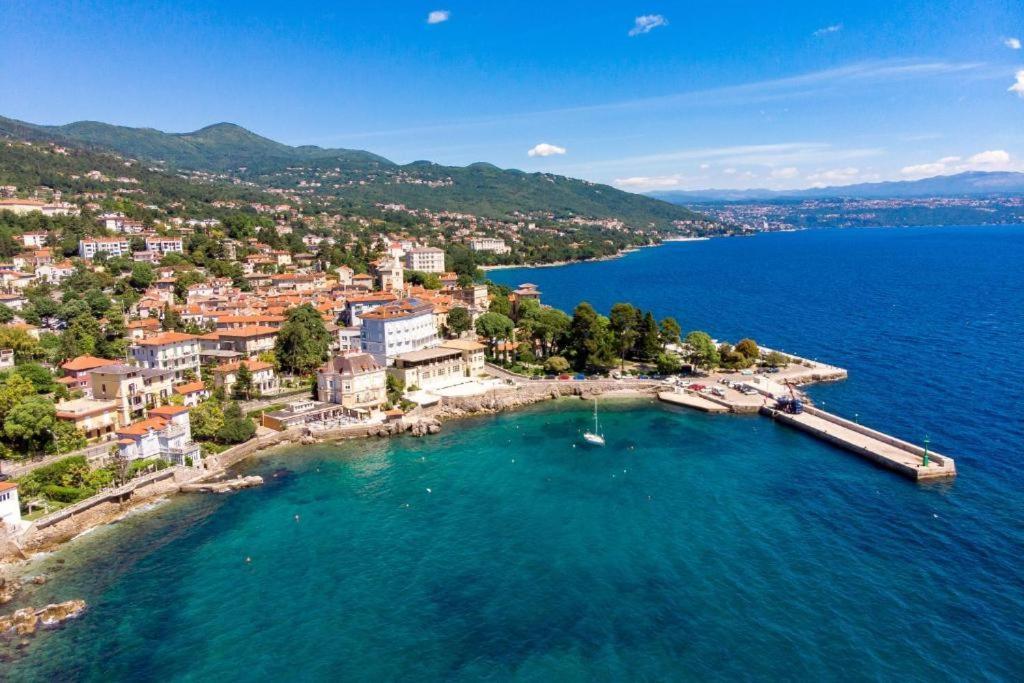 Apartman Barocco Lovran Bagian luar foto