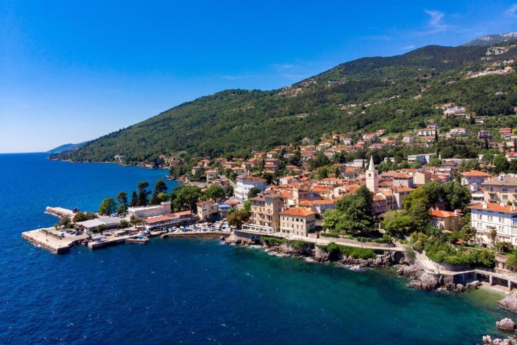 Apartman Barocco Lovran Bagian luar foto